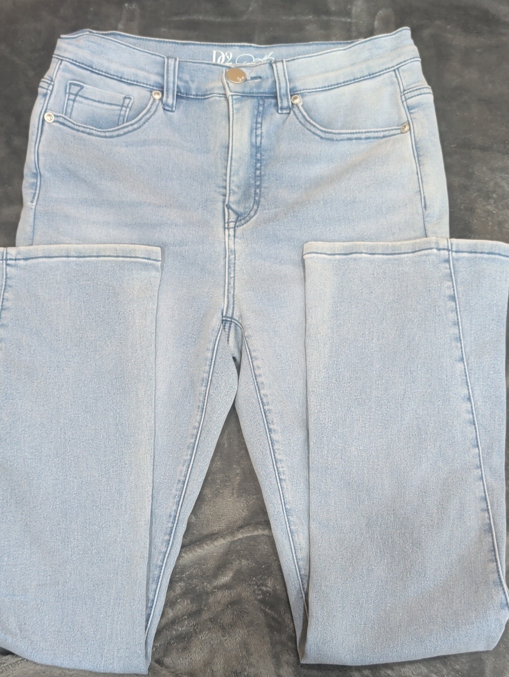 DG2 by Diane Gilman Light Blue Jeans Size 8
